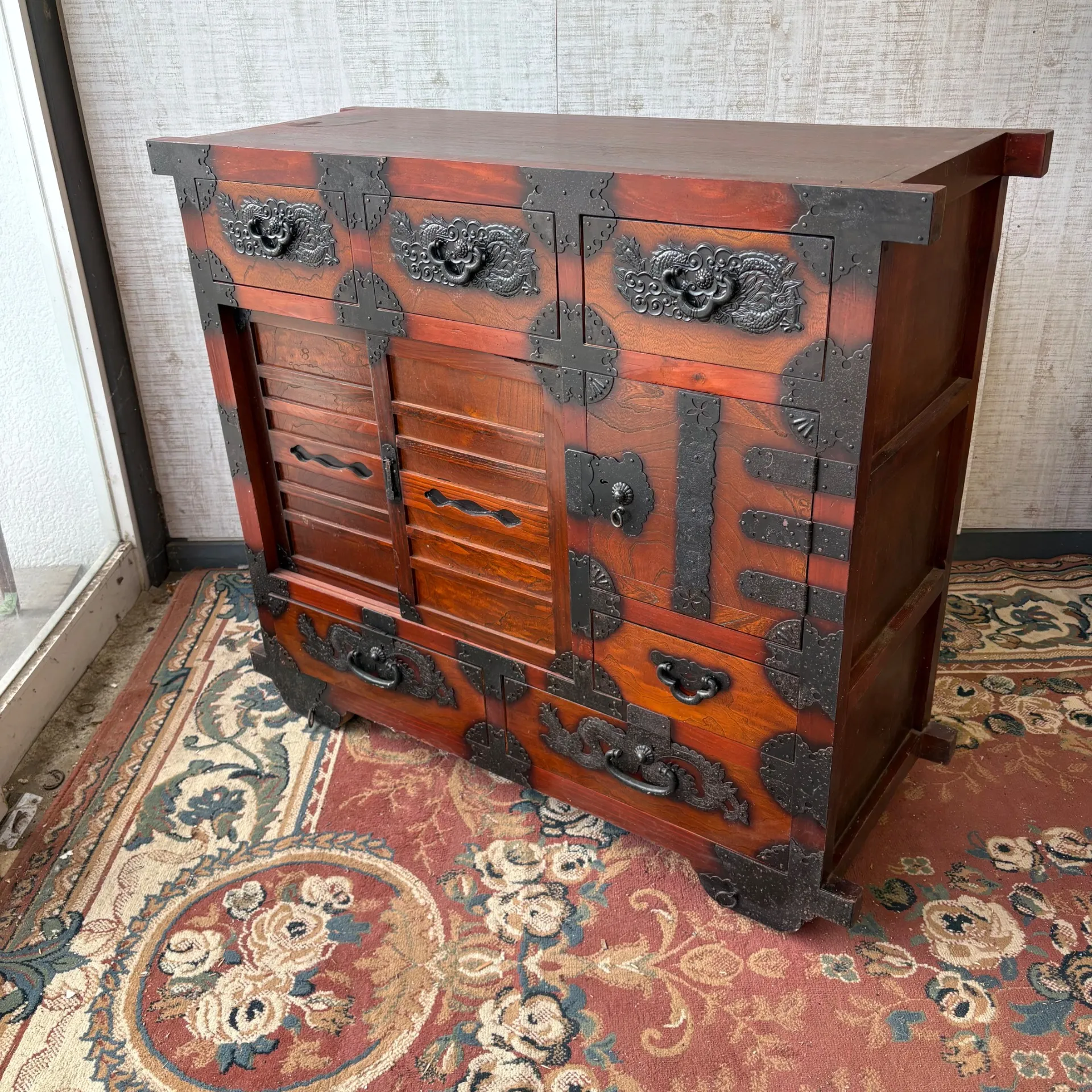 古い家具、箪笥等、回収&買取してます